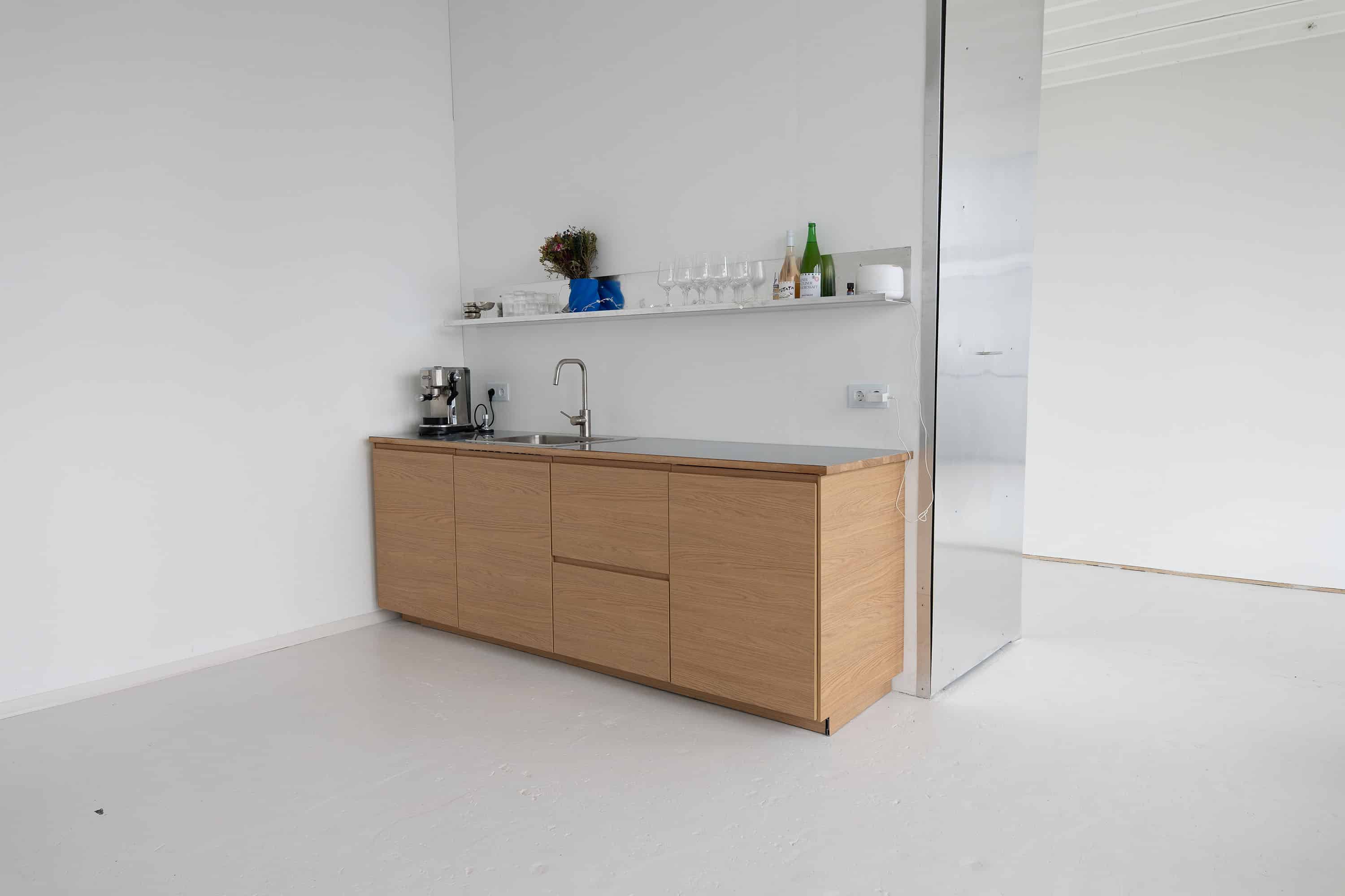NVRMND Studio Foto Studio Fotostudio Wien Vienna Rent Mietstudio Mieten Tageslicht Daylight Loft Event Location Space Workshop Lastenaufzug Produktionen Produktion production art studio atelier