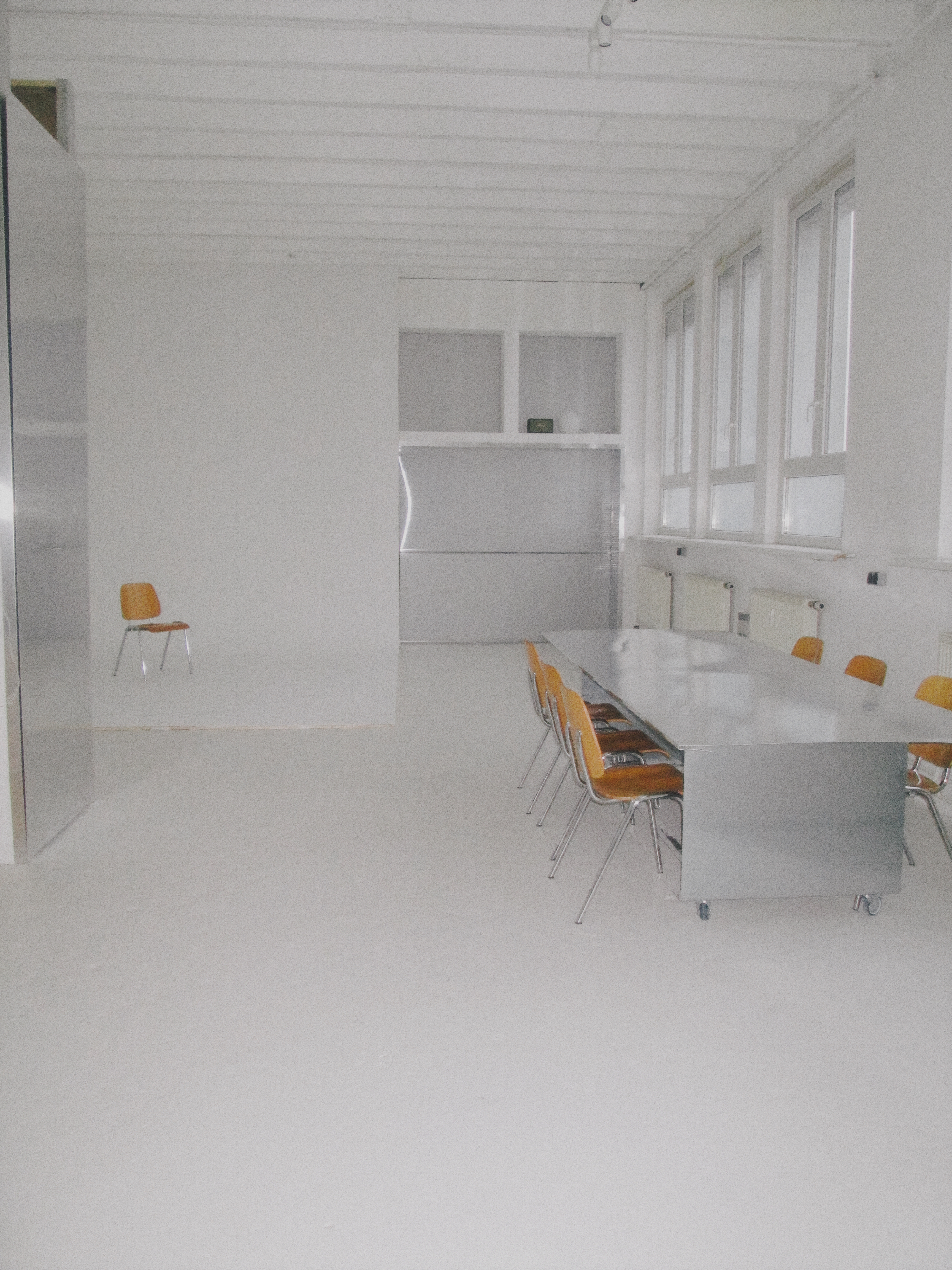 NVMND Studios Wien Vienna Daylight Studio rent Mietstudio Hohlkehle infinity cove fotografie film video social media agentur content creation